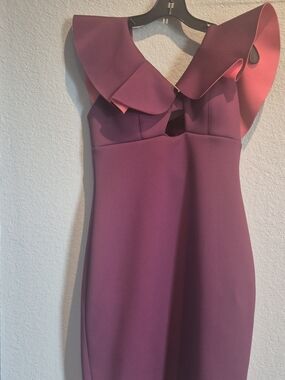 Elegant Plum Ruffle-Shoulder Midi Dress